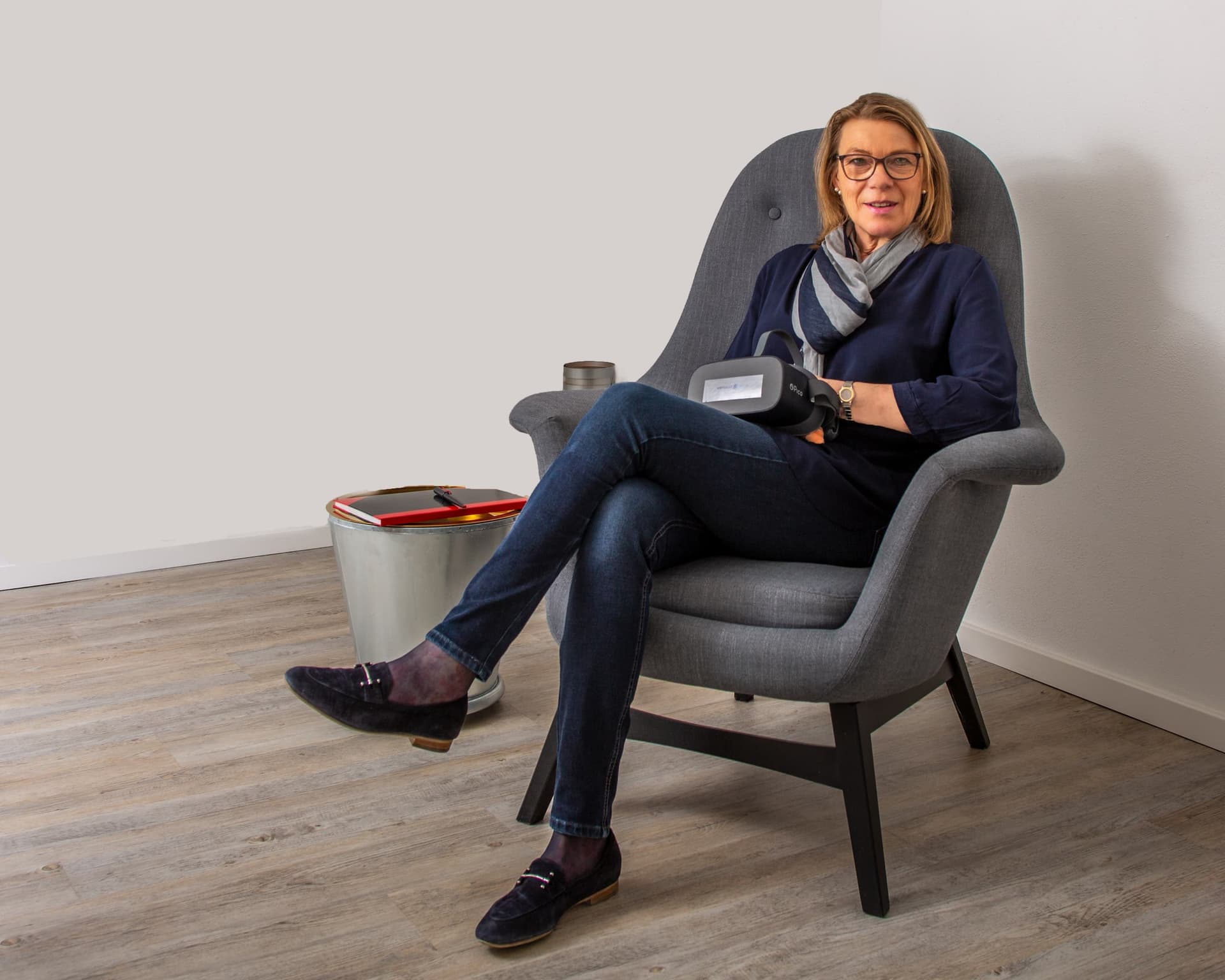 Foto Heilpraktikerin für Psychotherapie Gaby Kramer im Gespräch mit einer Klientin